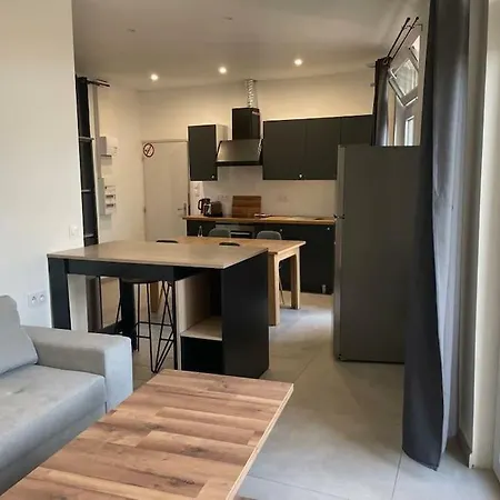 Bel Spacieux - Cuisine Equipee - Tv Ultra Hd 138cm - Balcon Apartment