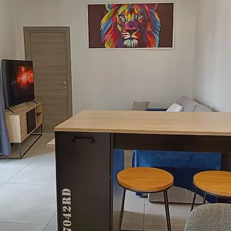 Bel Spacieux - Cuisine Equipee - Tv Ultra Hd 138cm - Balcon Apartment *