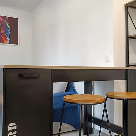 Bel Spacieux - Cuisine Equipee - Tv Ultra Hd 138cm - Balcon Beziers