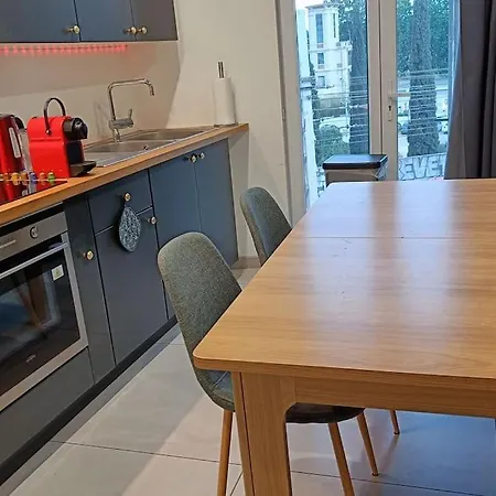 Bel Spacieux - Cuisine Equipee - Tv Ultra Hd 138cm - Balcon Apartment